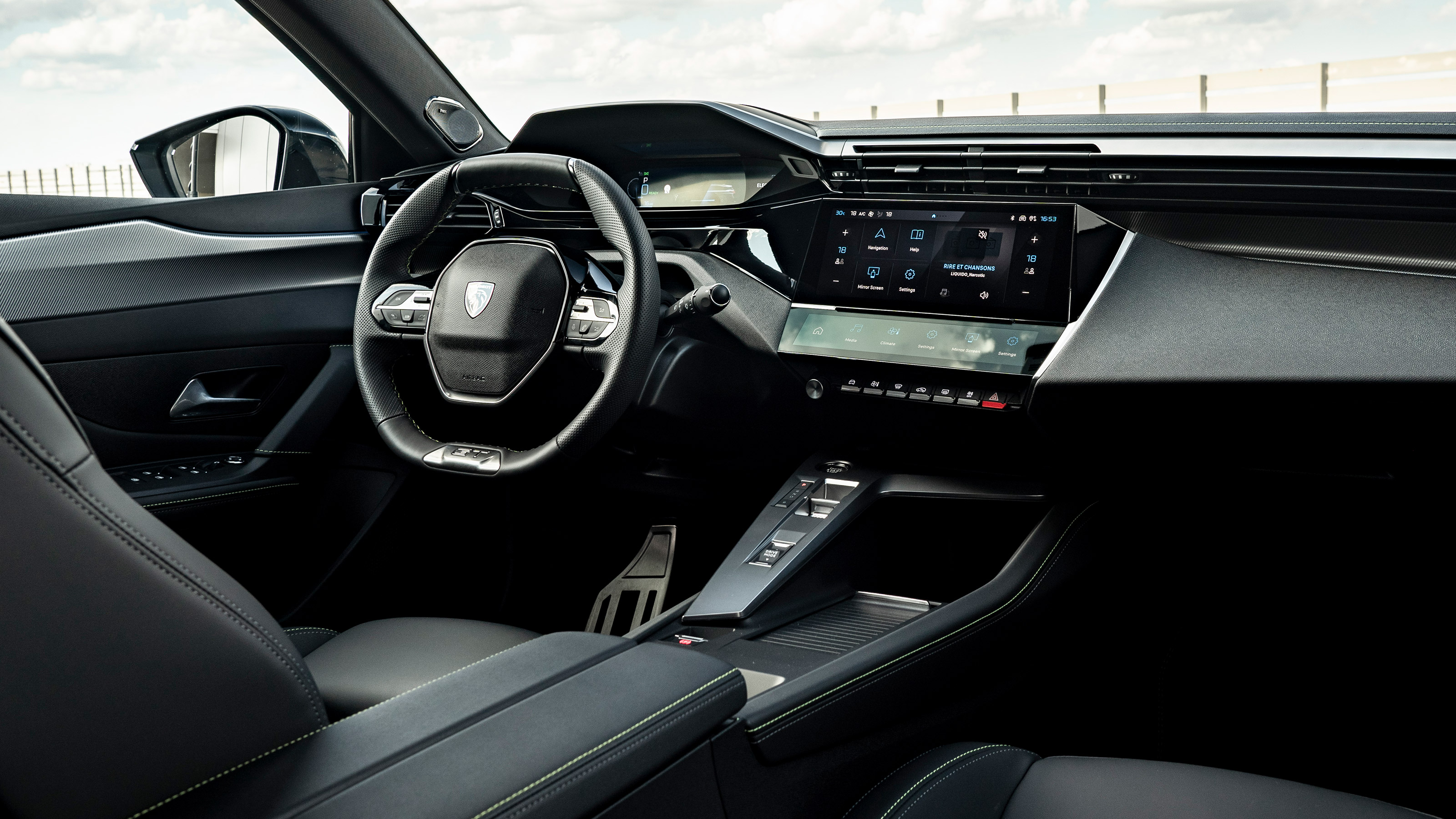 Peugeot 408 - dash