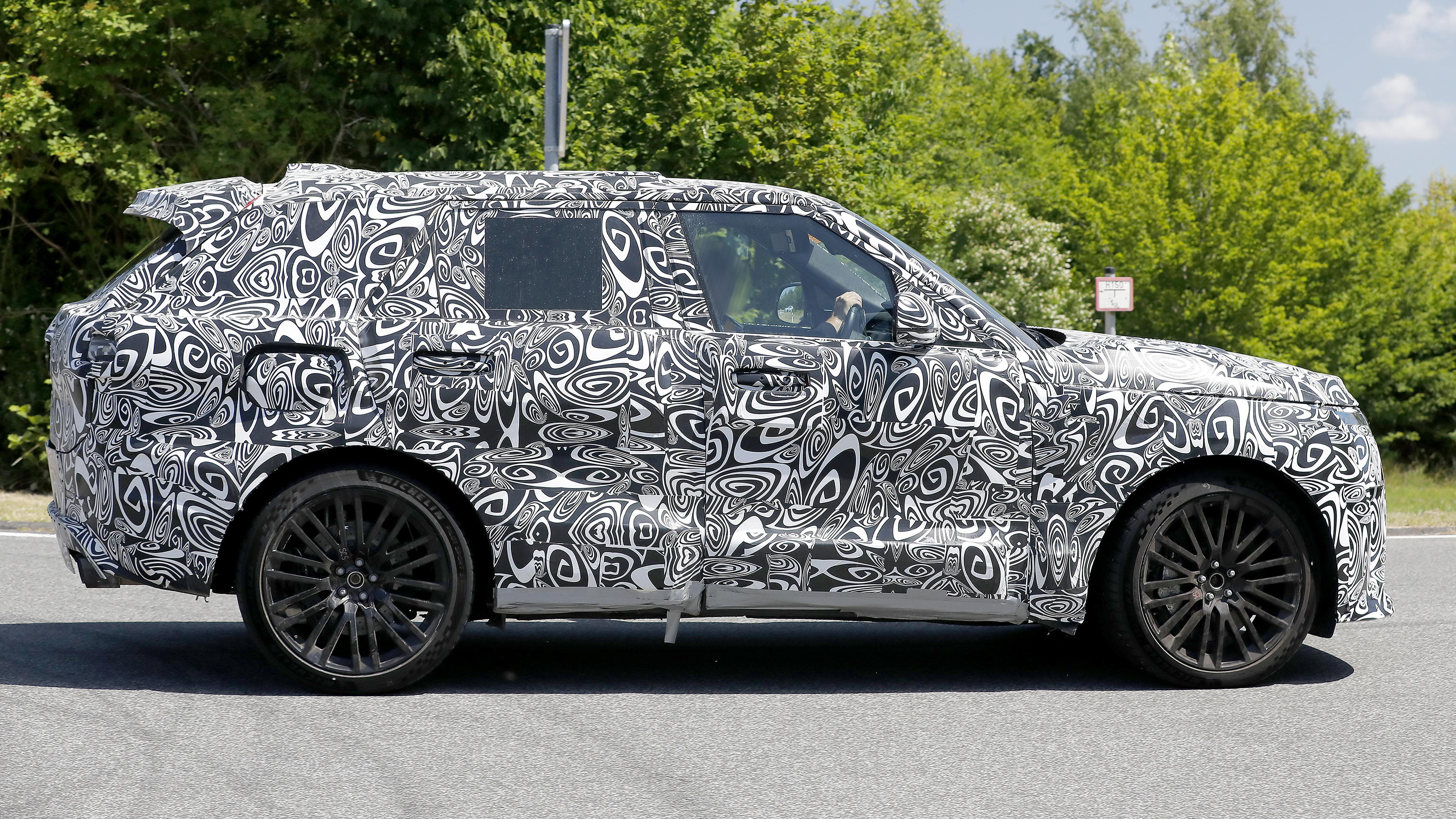 Range Rover Sport SVR test car - side