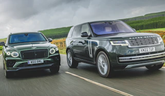 Range Rover vs Bentley Bentayga - both cars front tracking