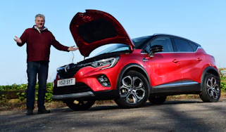Renault Capture E-Tech: Christ Rosamond with Captur (bonnet open)