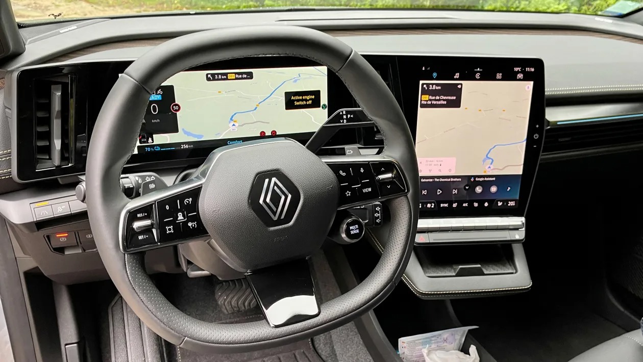 Renault Megane E-Tech Electric - dash