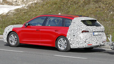 Facelifted Skoda Octavia spyshots - estate rear
