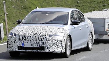 Facelifted Skoda Octavia spyshots - hatchback front
