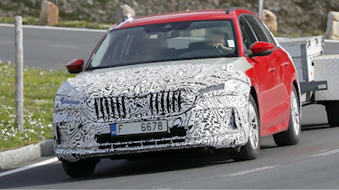 Facelifted Skoda Octavia spyshots - estate front