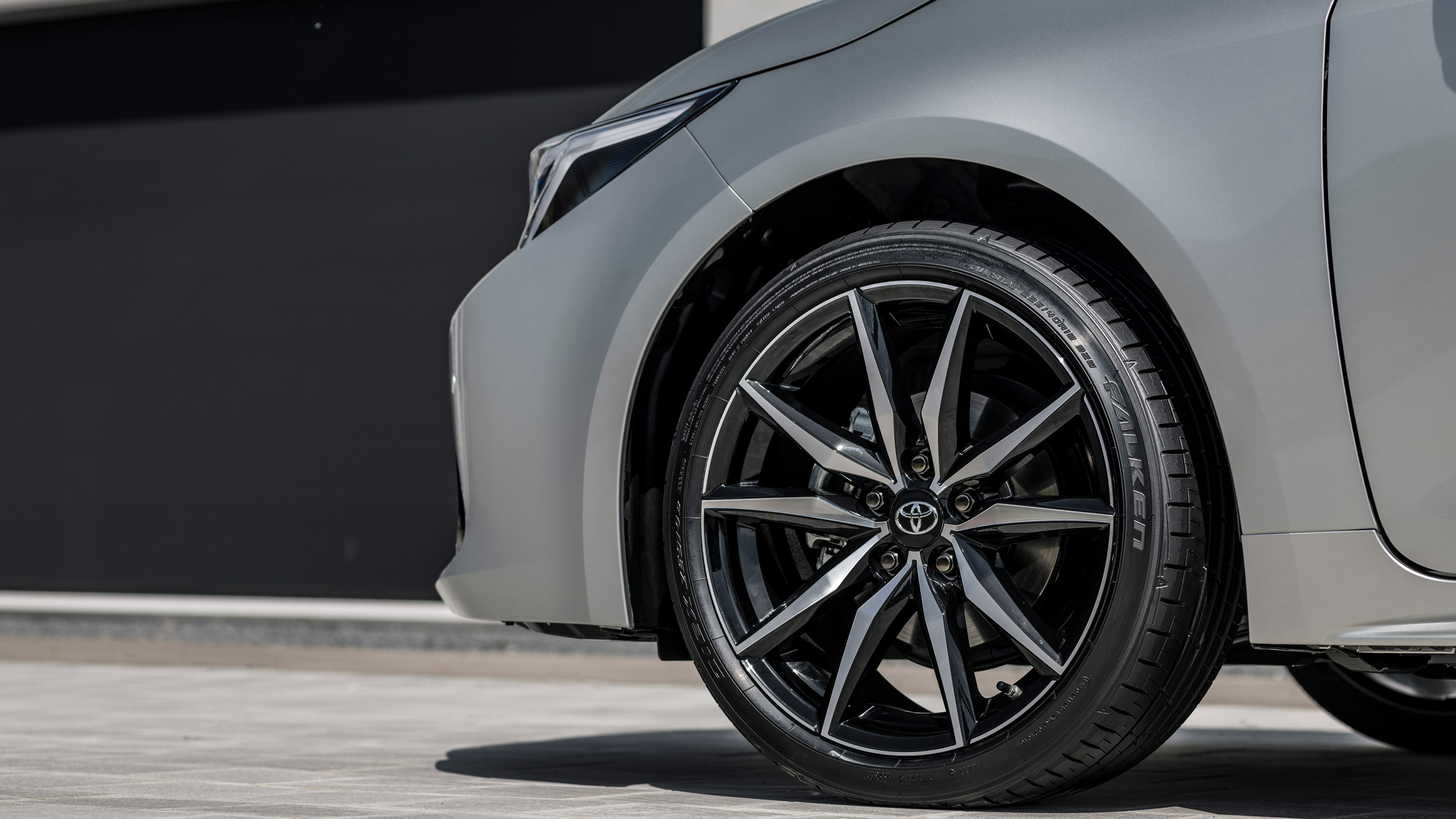 Toyota Corolla prototype - wheel