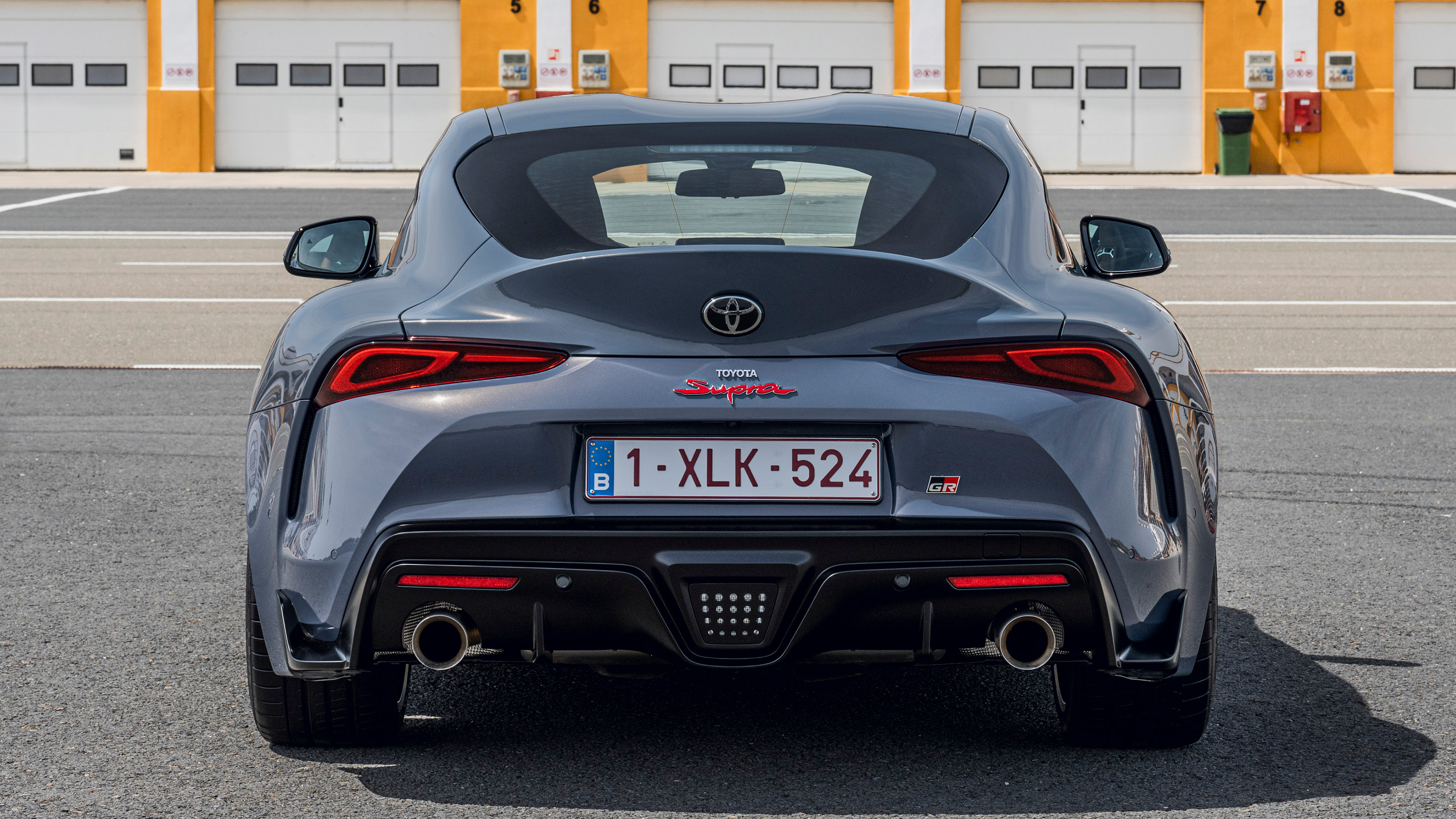 Toyota Supra manual - full rear