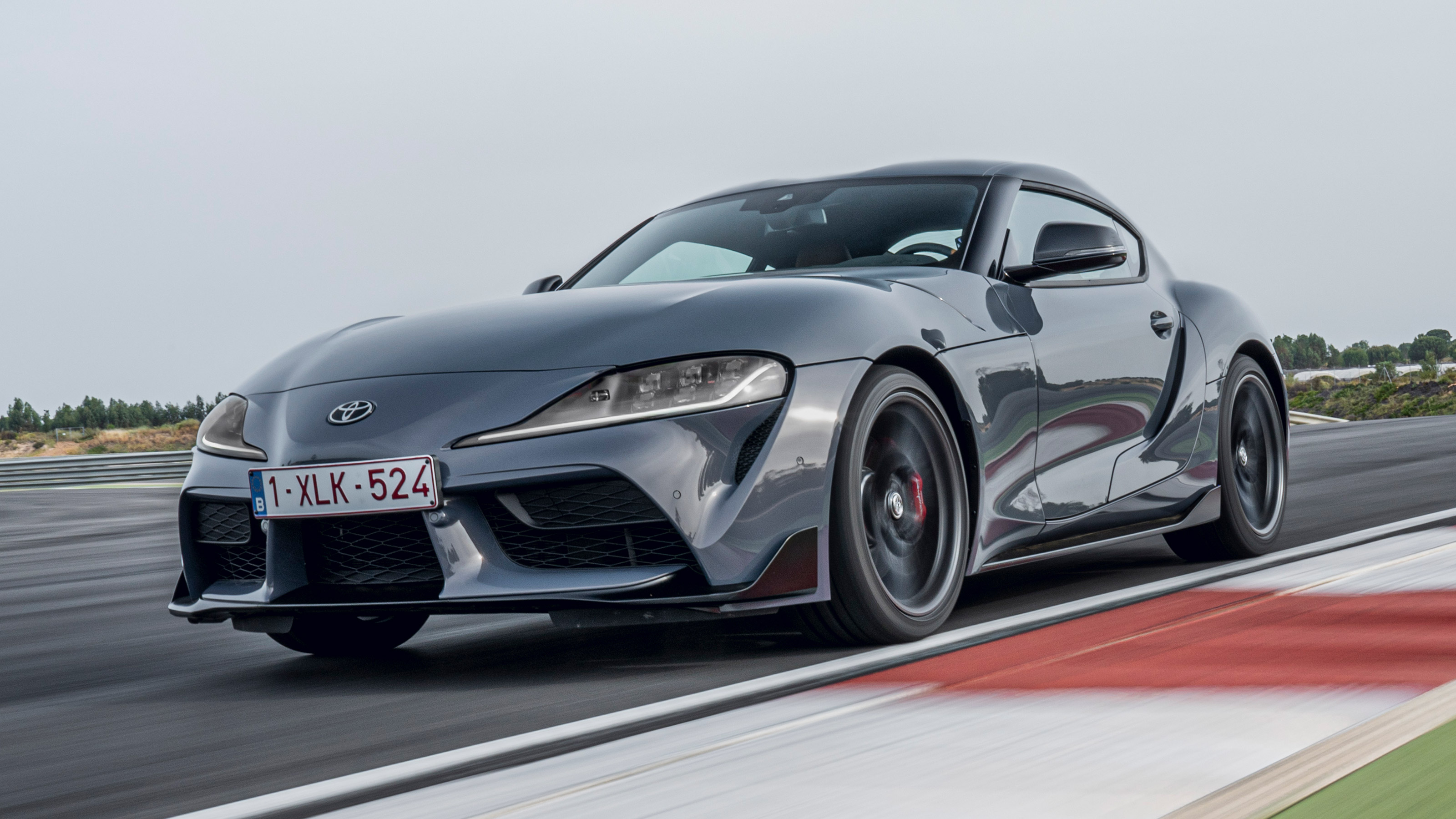 Toyota Supra manual - front tracking