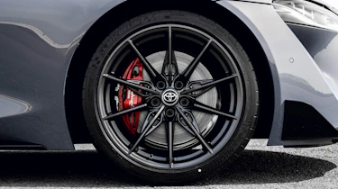 Toyota Supra manual - wheel