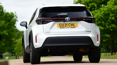 Toyota Yaris Cross First report - rear tracking