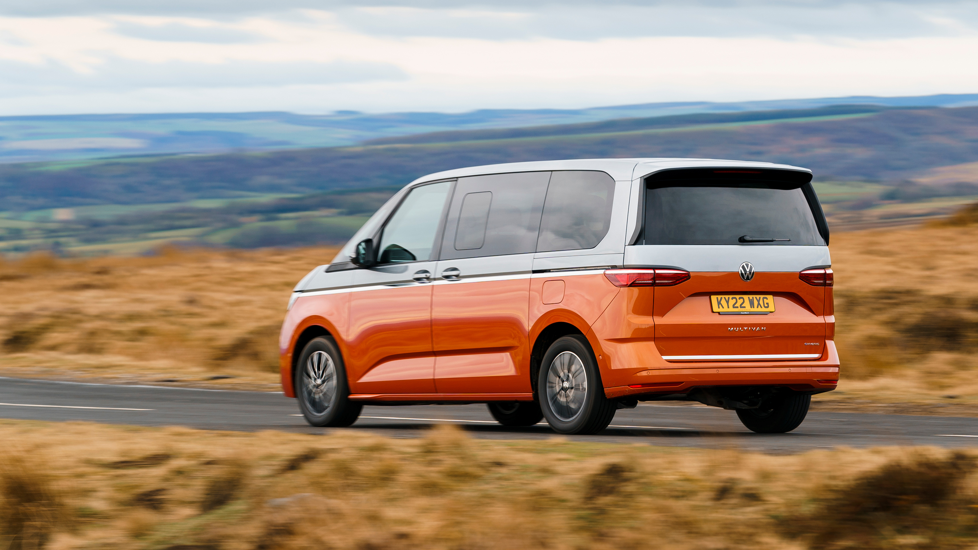 VW Multivan eHybrid rear static