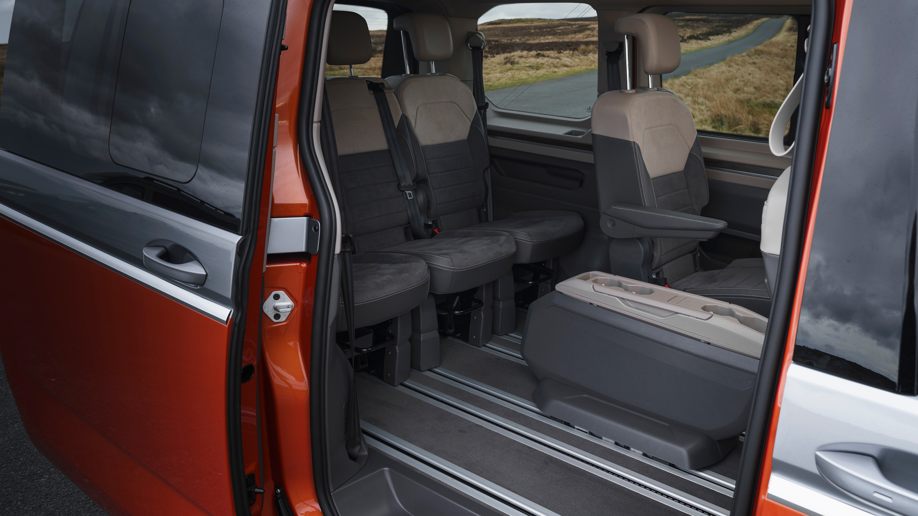 VW Multivan eHybrid side door