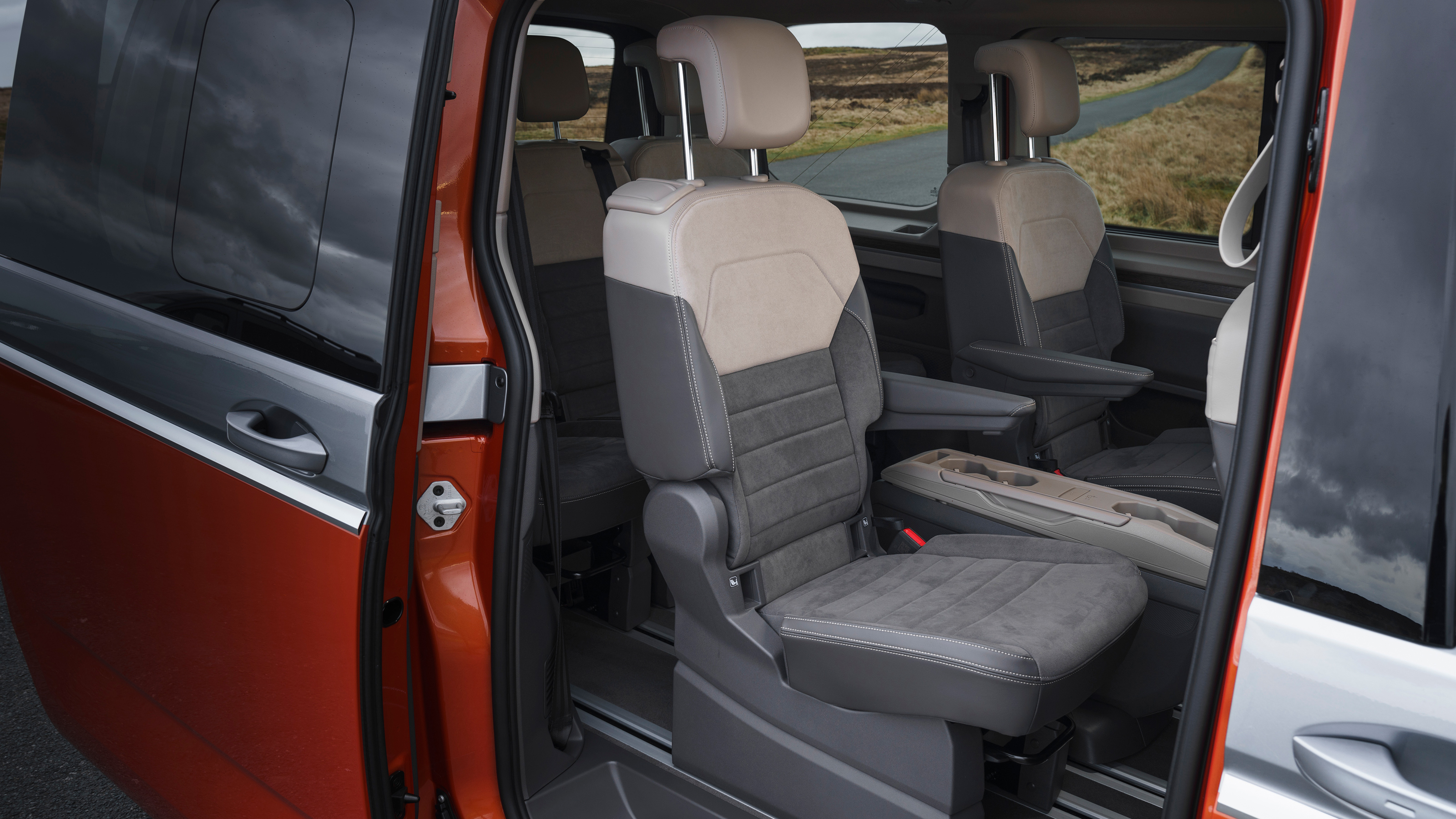 VW Multivan eHybrid 