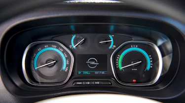 Vauxhall Vivaro-e Hydrogen - dials