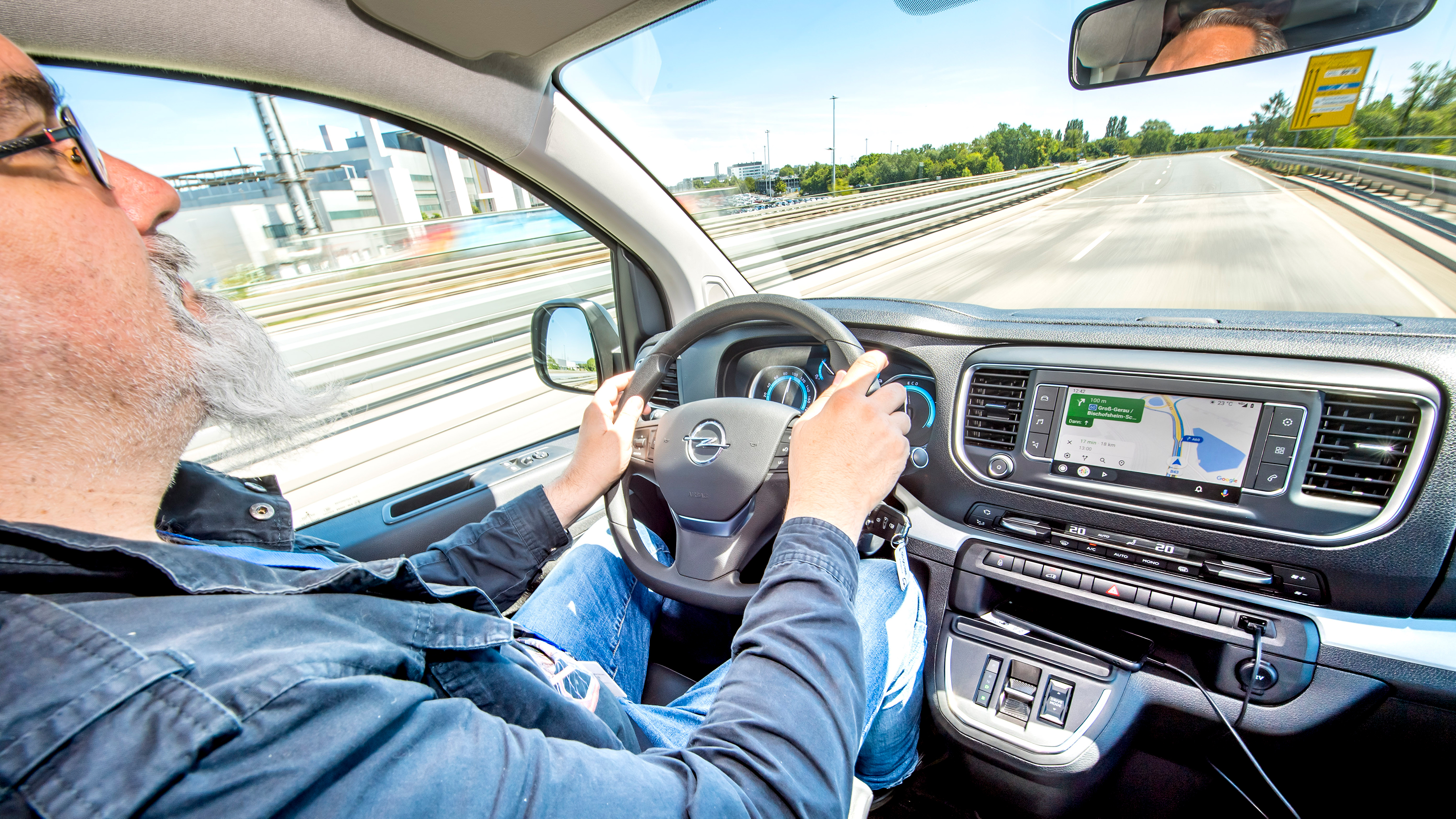 Vauxhall Vivaro-e Hydrogen - over shoulder driving