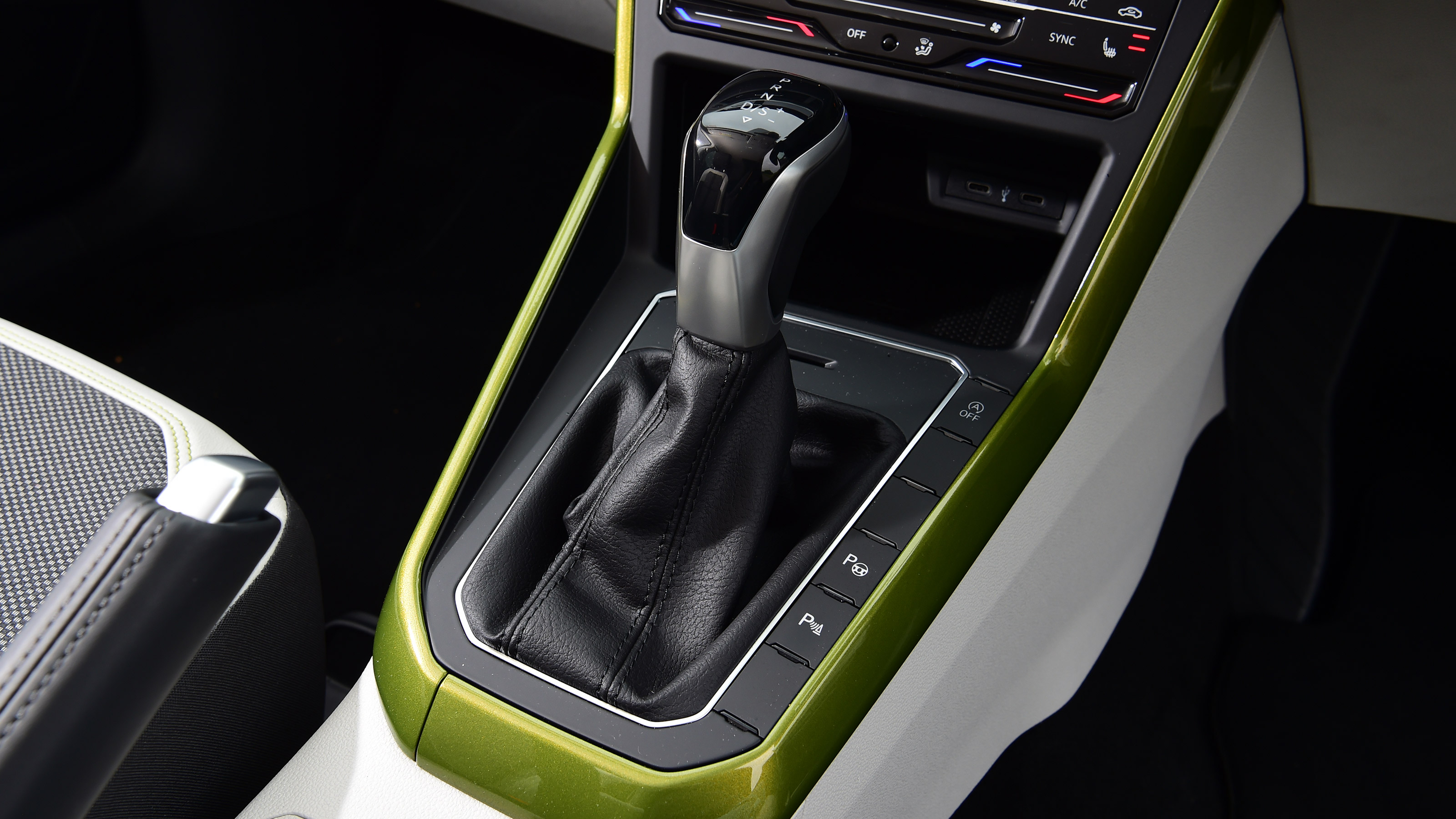 Volkswagen Taigo - transmission