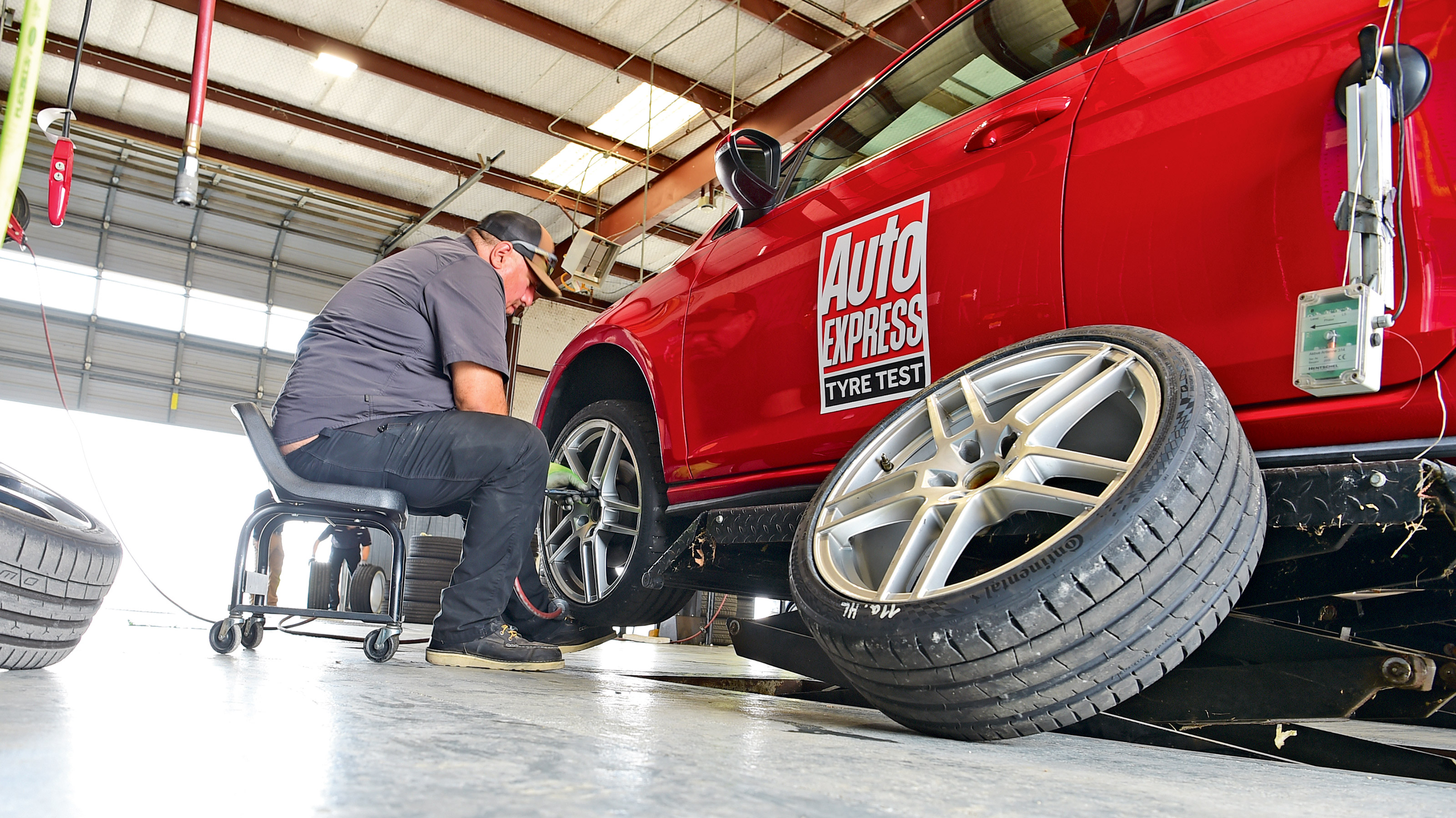 Ultra ultra high performance tyre test 6