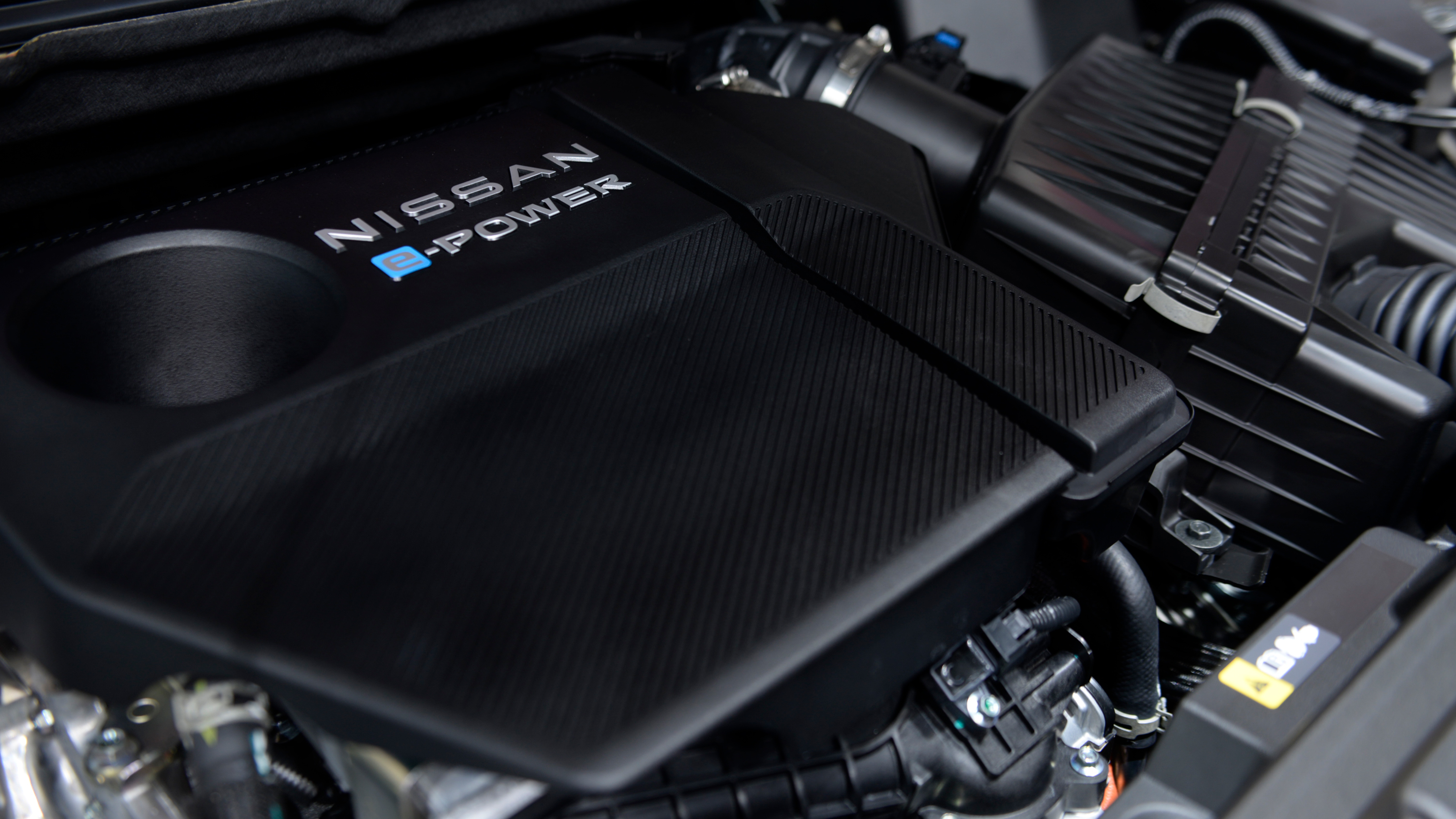 2022 Nissan X-Trail - engine bay