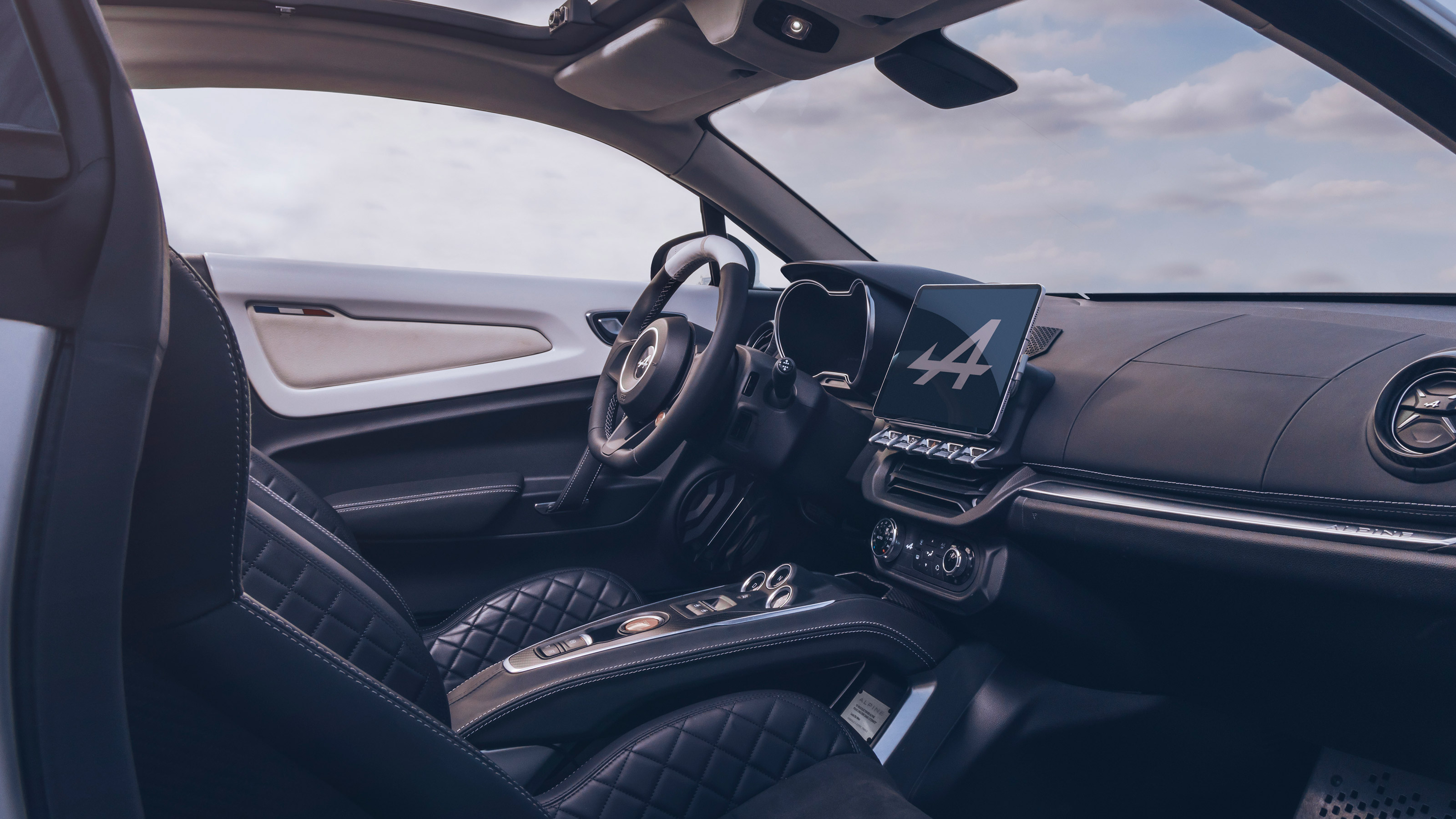 Alpine A110 E-ternite concept - interior