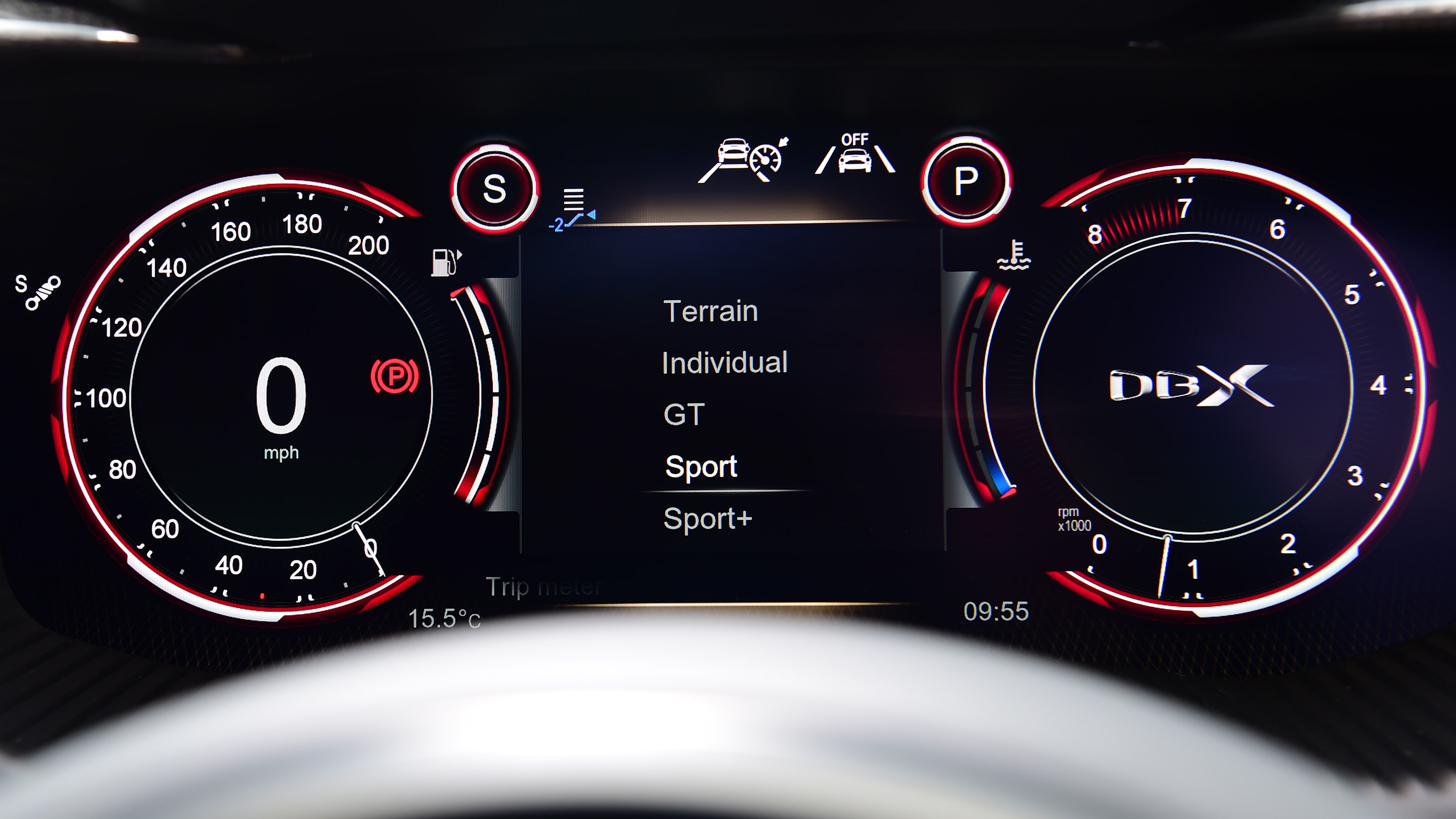 Aston Martin DBX707 - dials