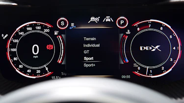 Aston Martin DBX707 - dials