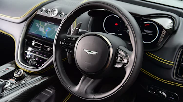 Aston Martin DBX707 - steering wheel