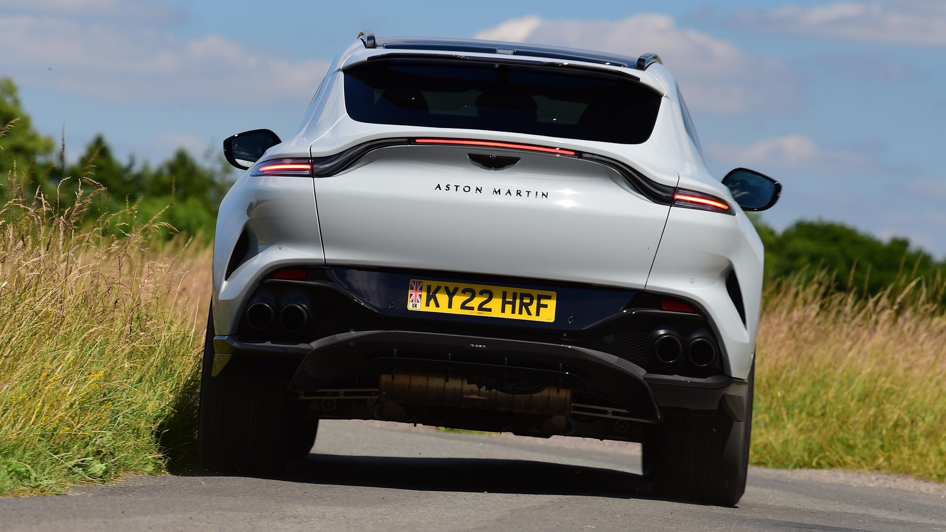 Aston Martin DBX707 - rear action