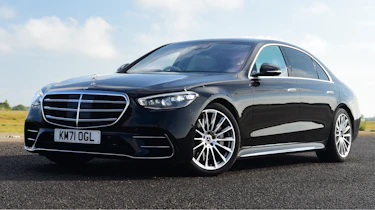 Audi A8 vs Mercedes S Class - Mercedes front static