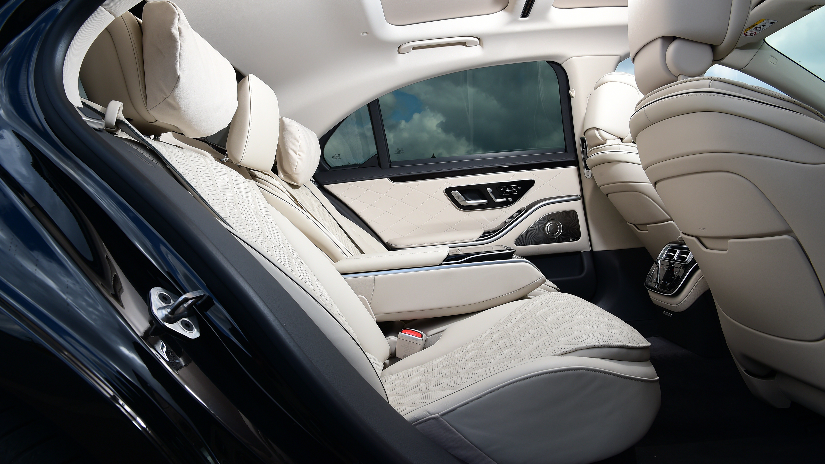 Audi A8 vs Mercedes S Class - Mercedes rear seats