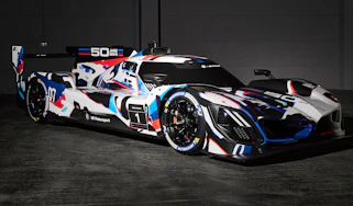 BMW M Hybrid V8 hypercar - side/front