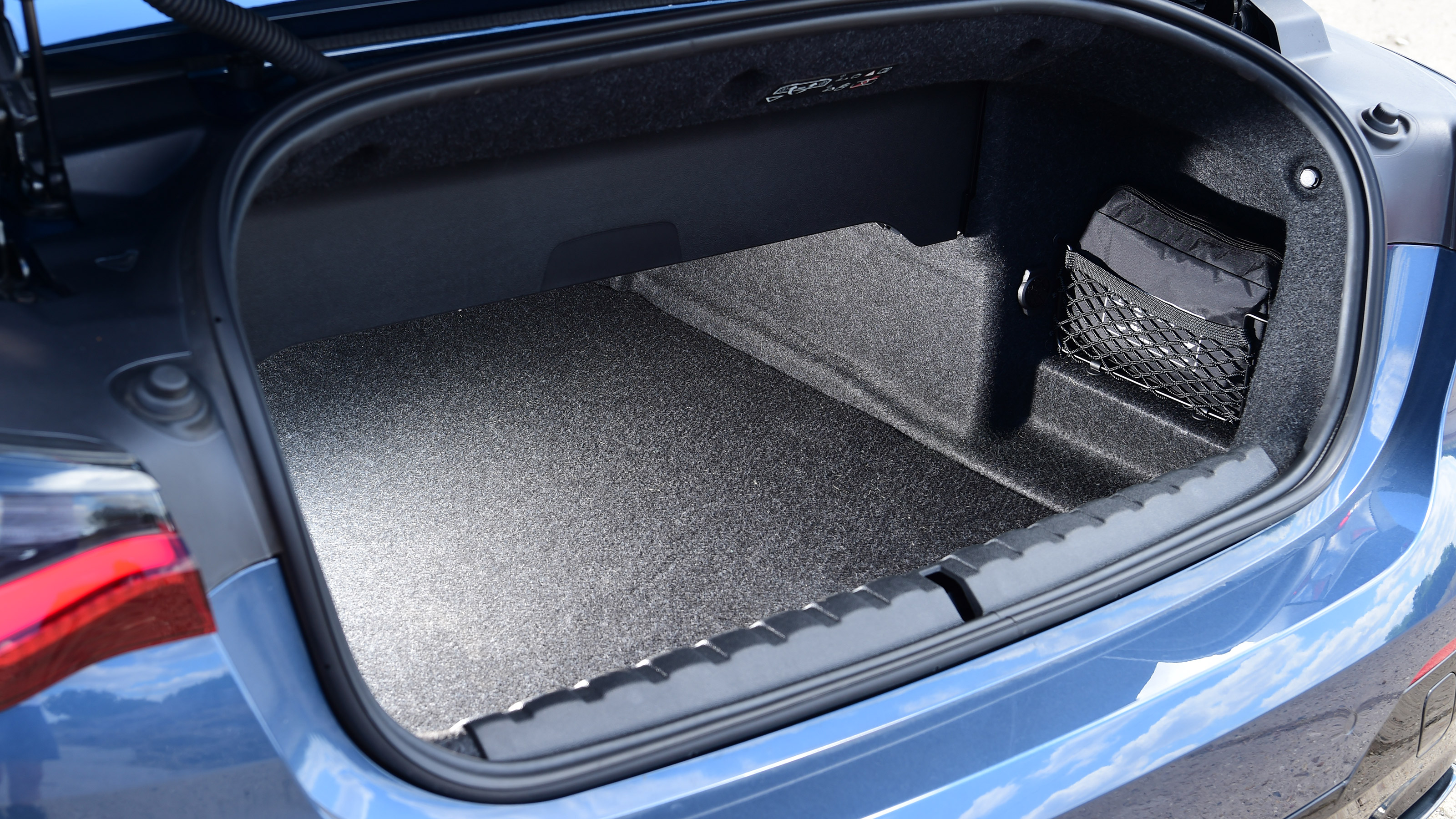 BMW M440d xDrive Convertible - boot