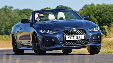 BMW M440d xDrive Convertible - front cornering