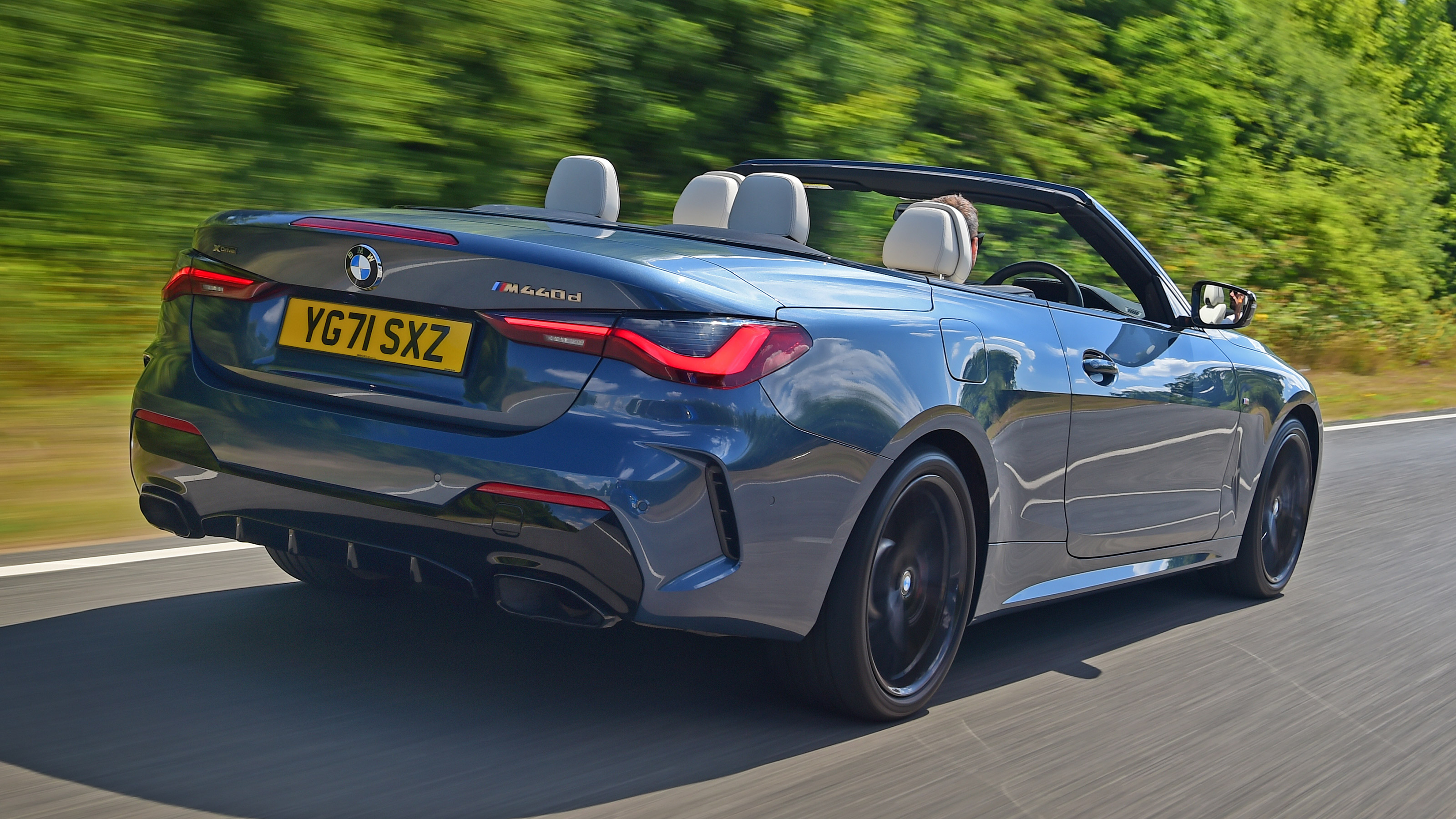 BMW M440d xDrive Convertible - rear