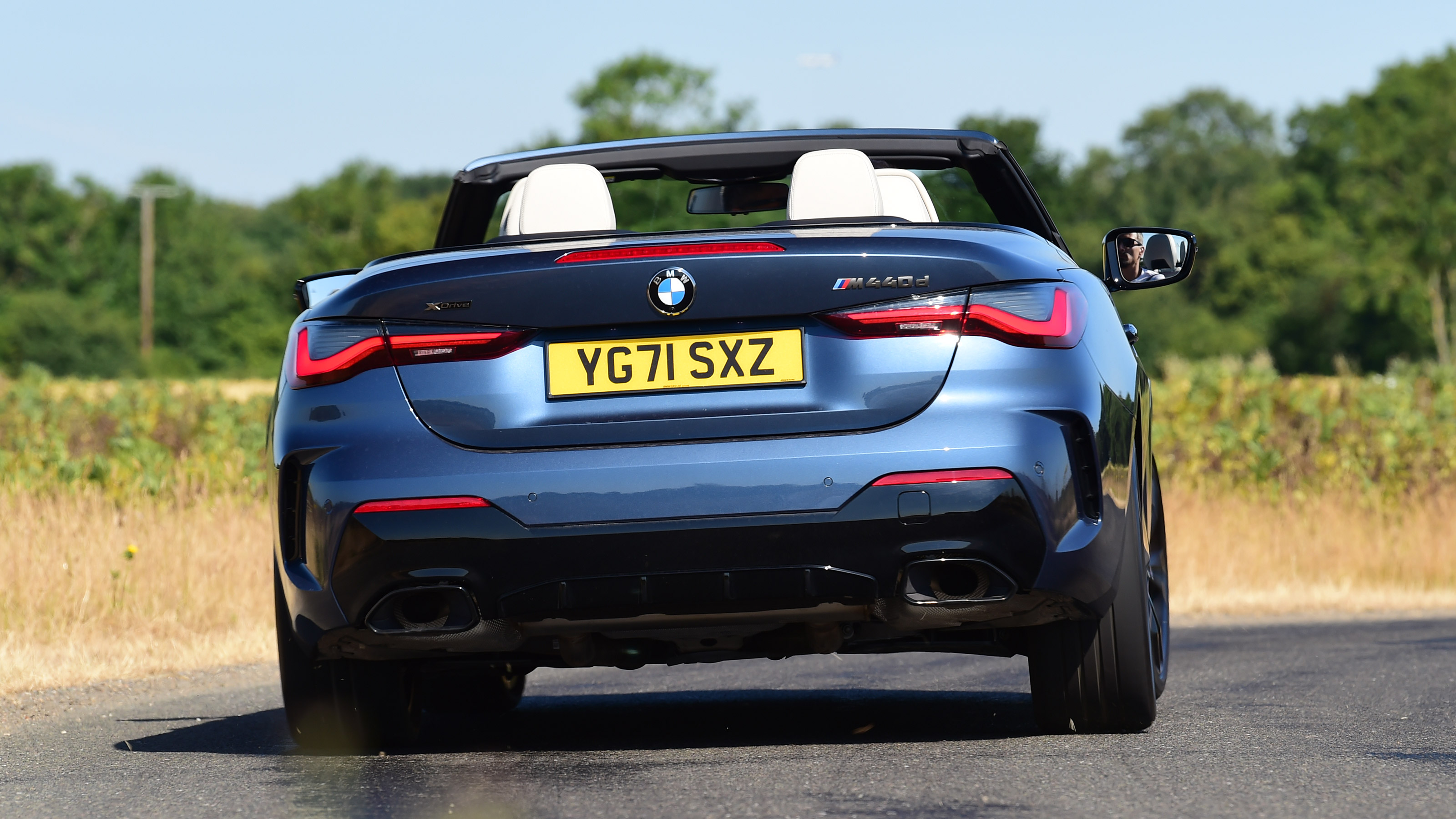 BMW M440d xDrive Convertible - rear cornering