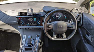 DS 7 E-Tense - interior