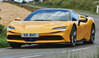 Ferrari SF90 Spider - front cornering