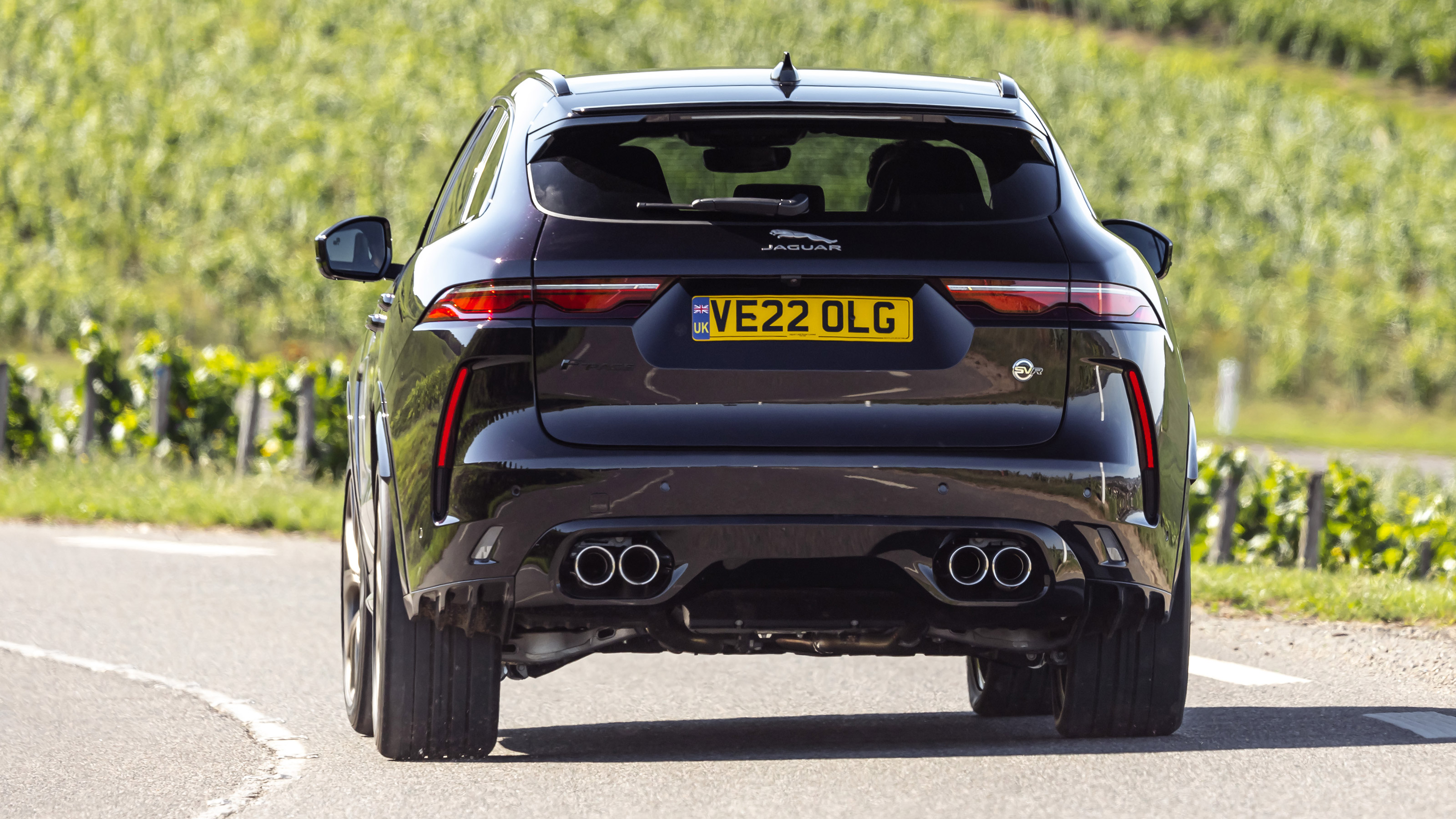 Jaguar F-Pace SVR Edition 1988 - rear cornering