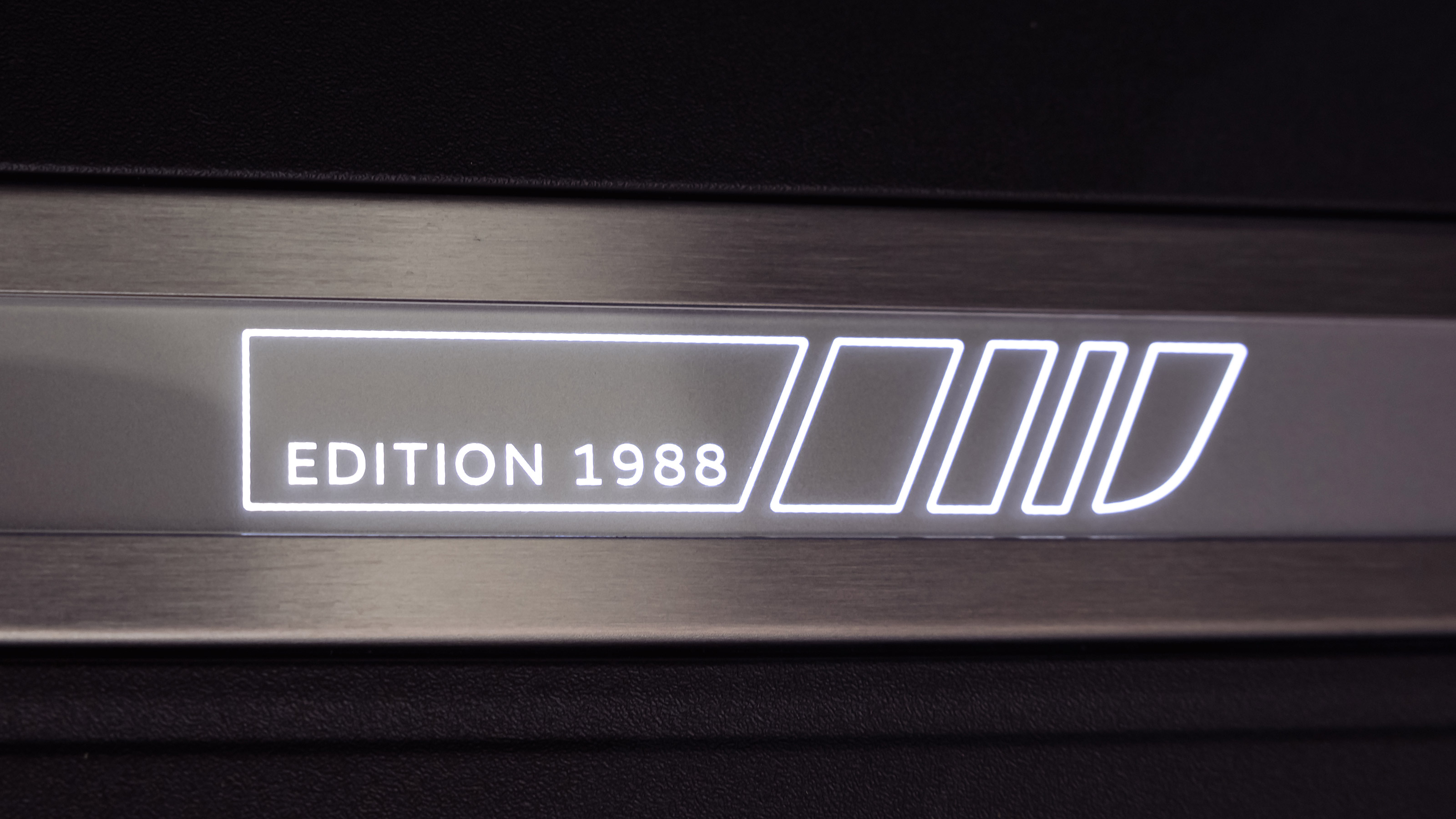 Jaguar F-Pace SVR Edition 1988 - detail