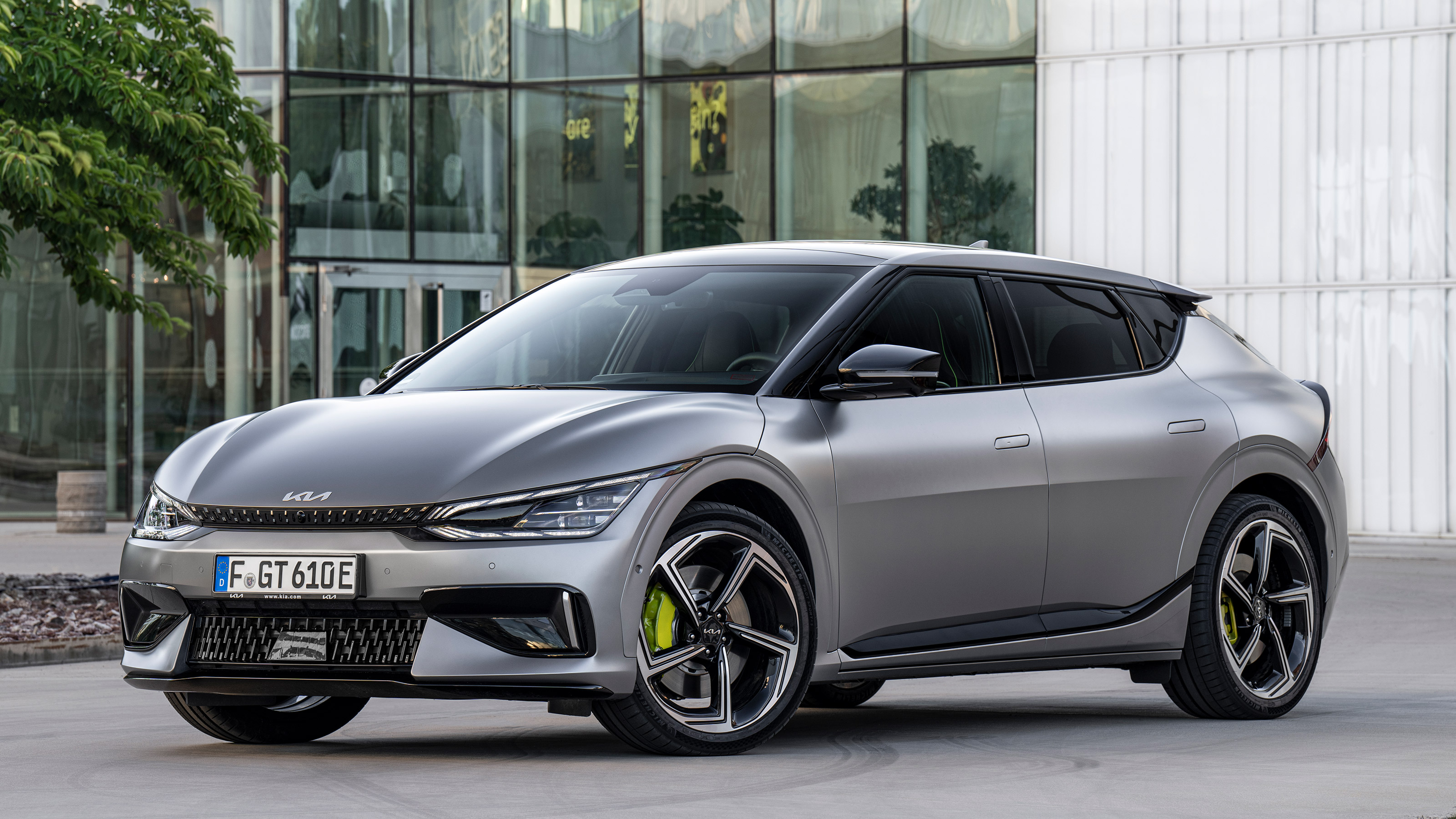 Kia EV6 GT - front static