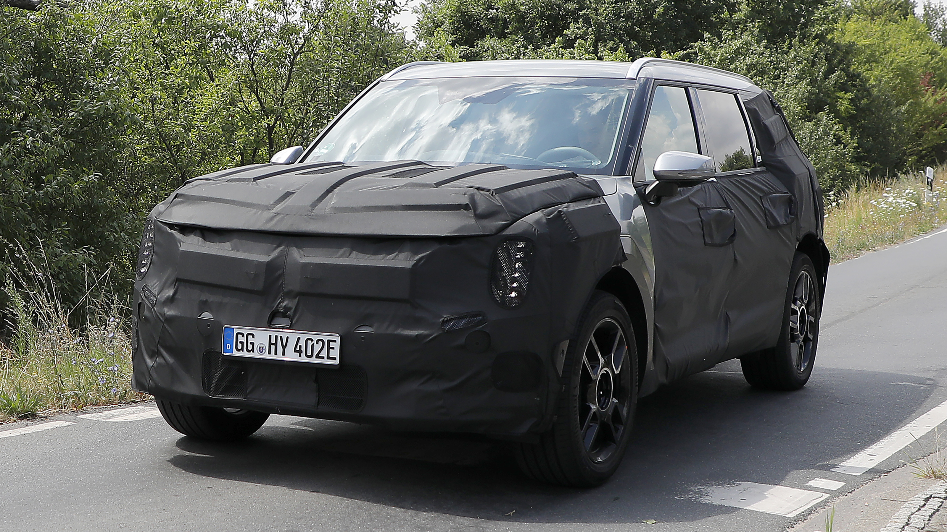 Kia EV9 spy shots front