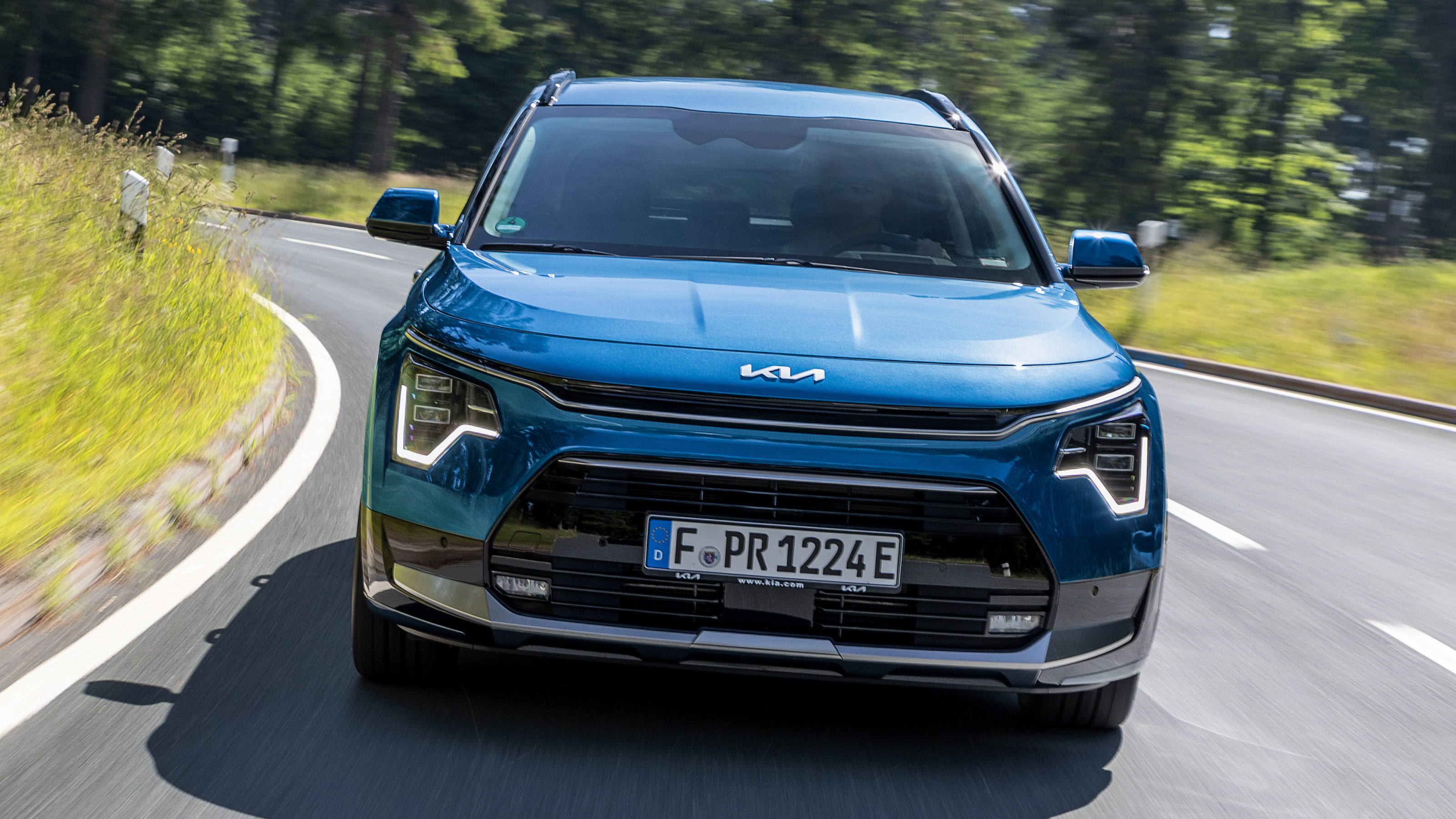 Kia Niro PHEV - full front
