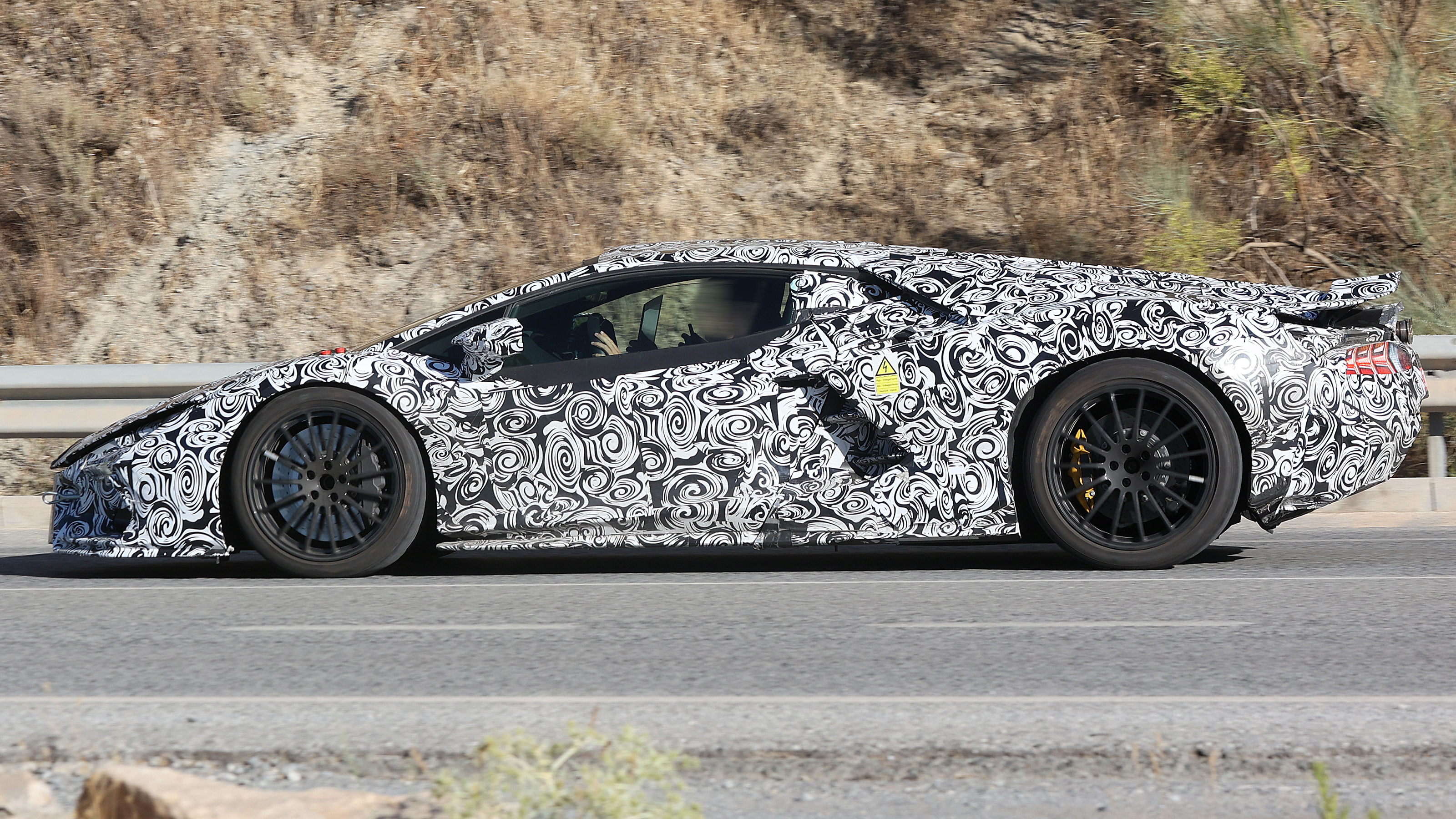 Lamborghini Aventador successor (July '22 spyshots) - nearside