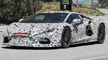 Lamborghini Aventador successor (July '22 spyshots) - front n/s