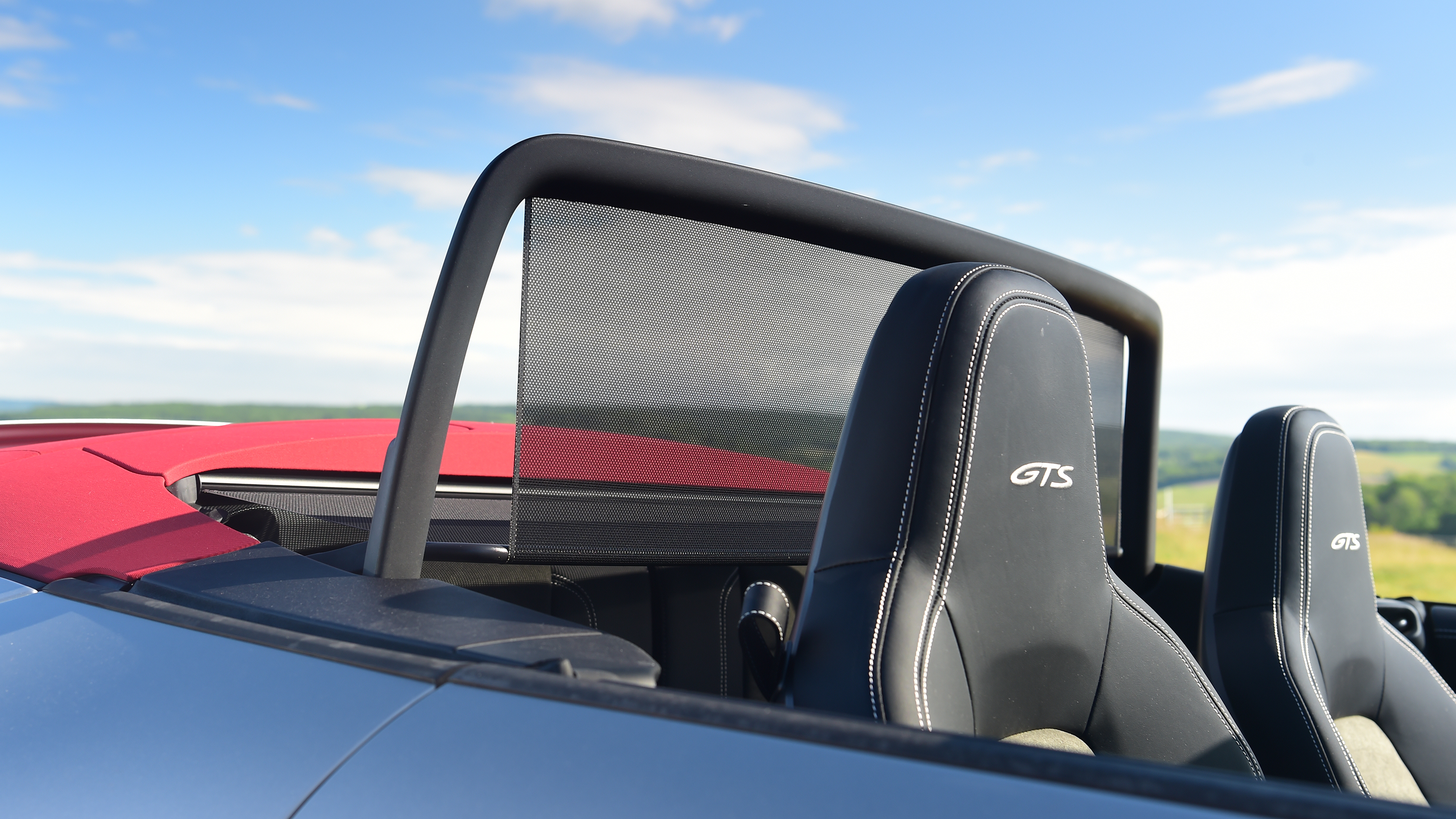 Porsche 911 Cabriolet - wind deflector