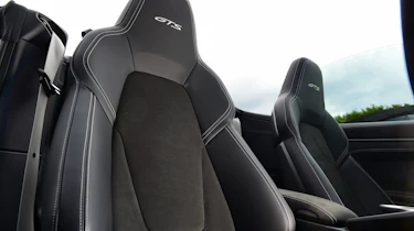 Porsche 911 Cabriolet - front seats