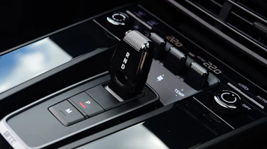 Porsche 911 Cabriolet - gear selector