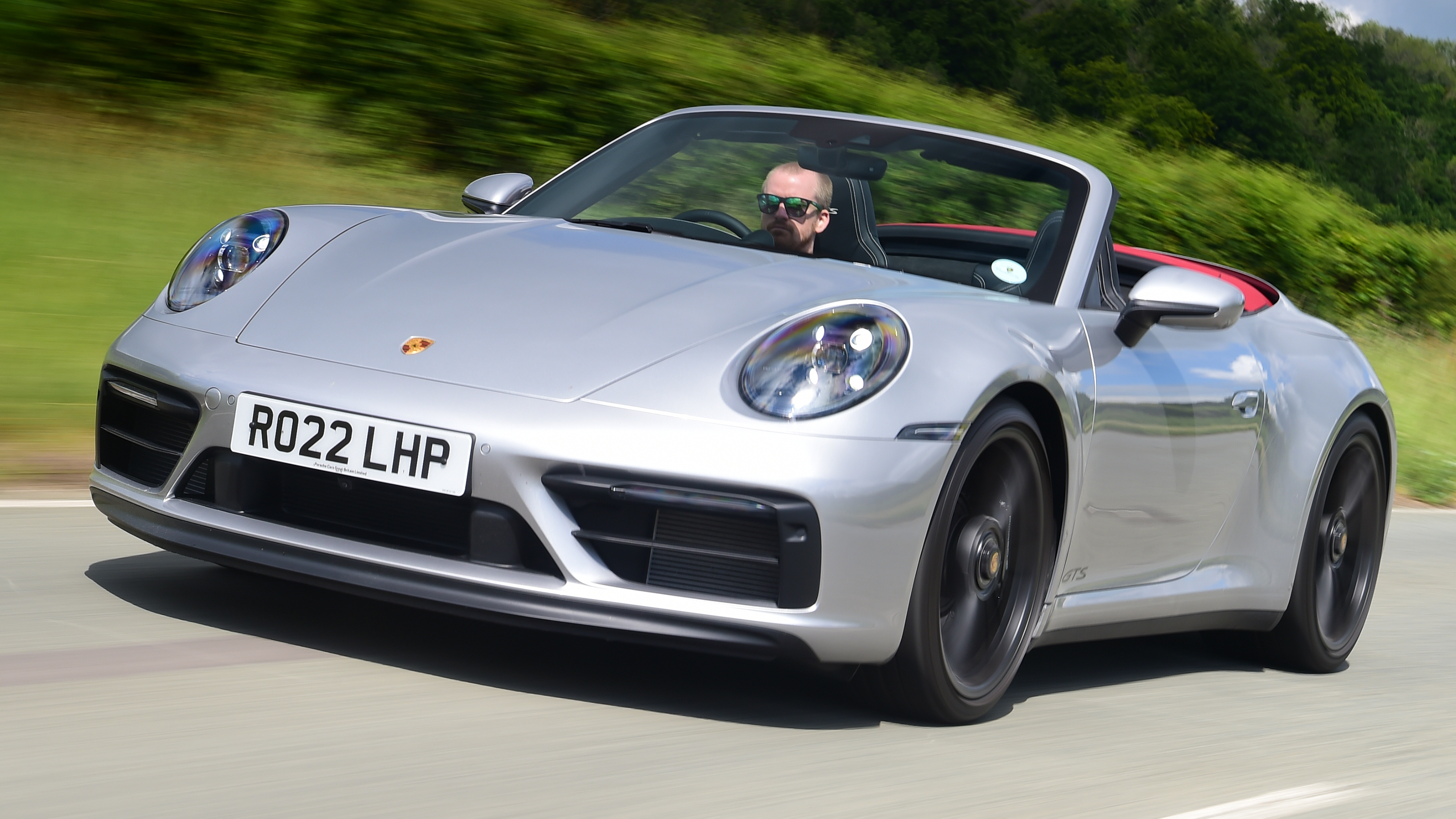 Porsche 911 Cabriolet - front tracking