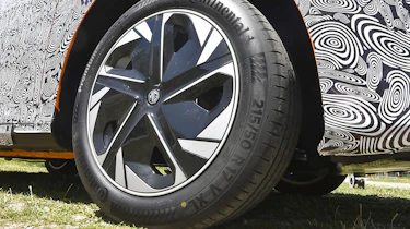 MG 4 prototype - wheel