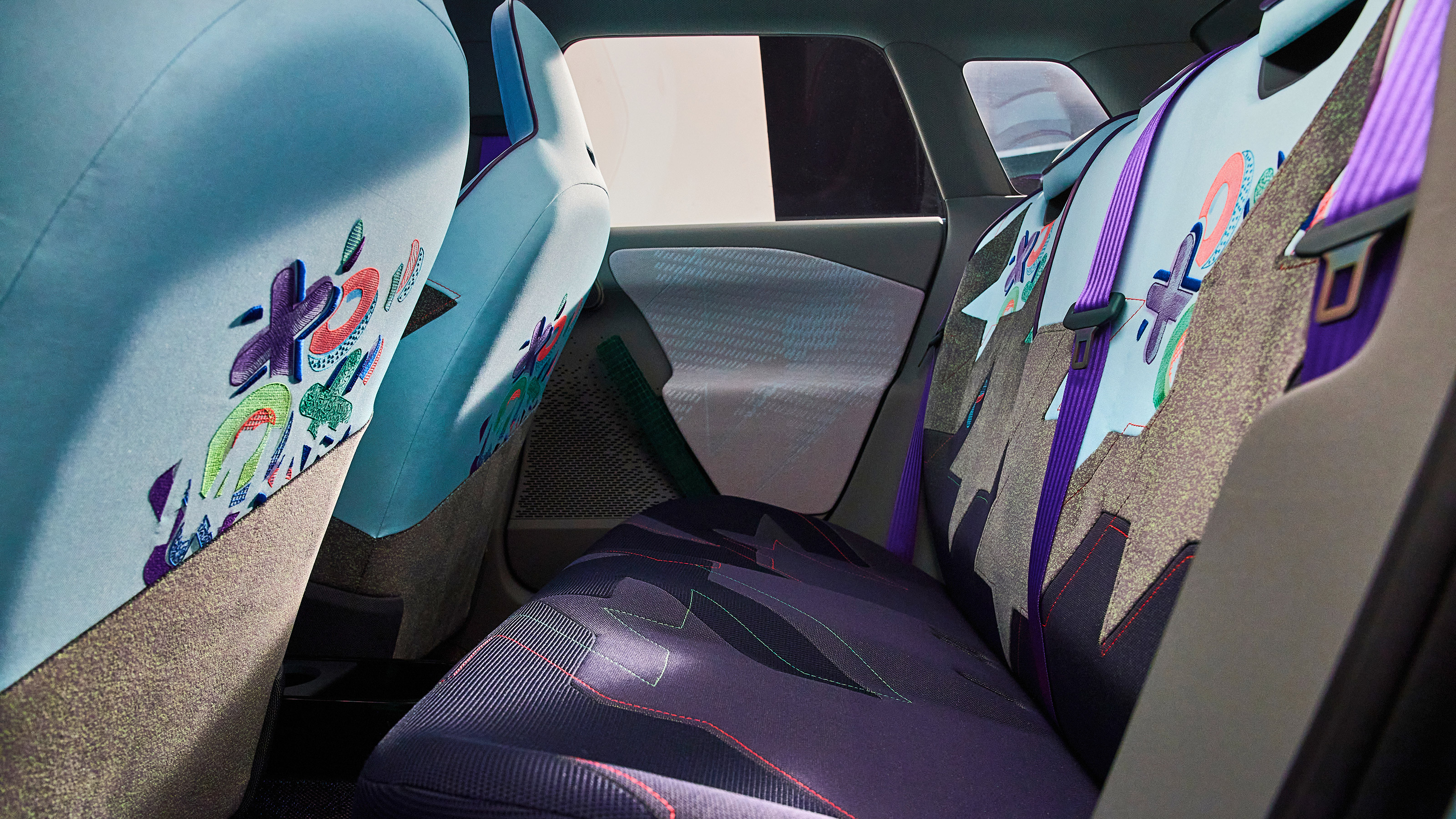MINI Aceman - rear seats