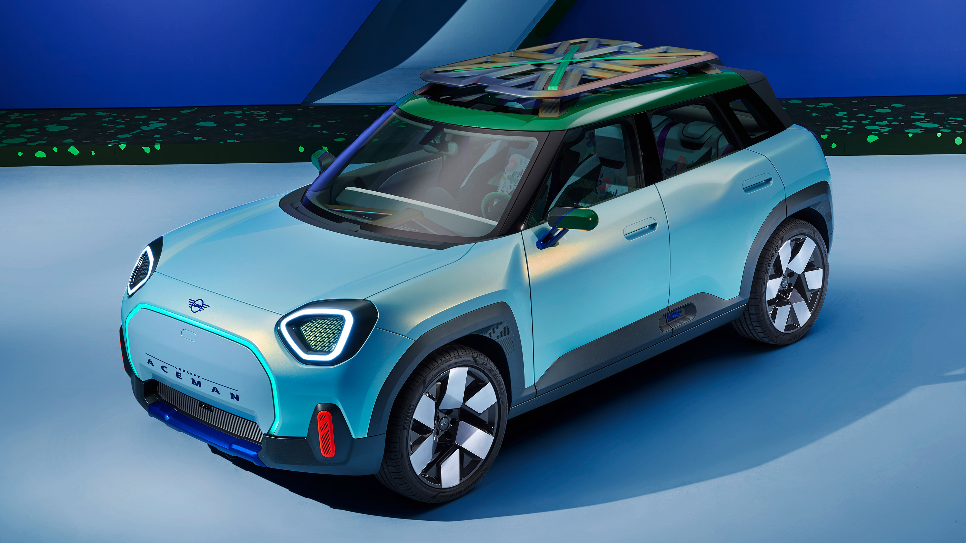 MINI Aceman - front above