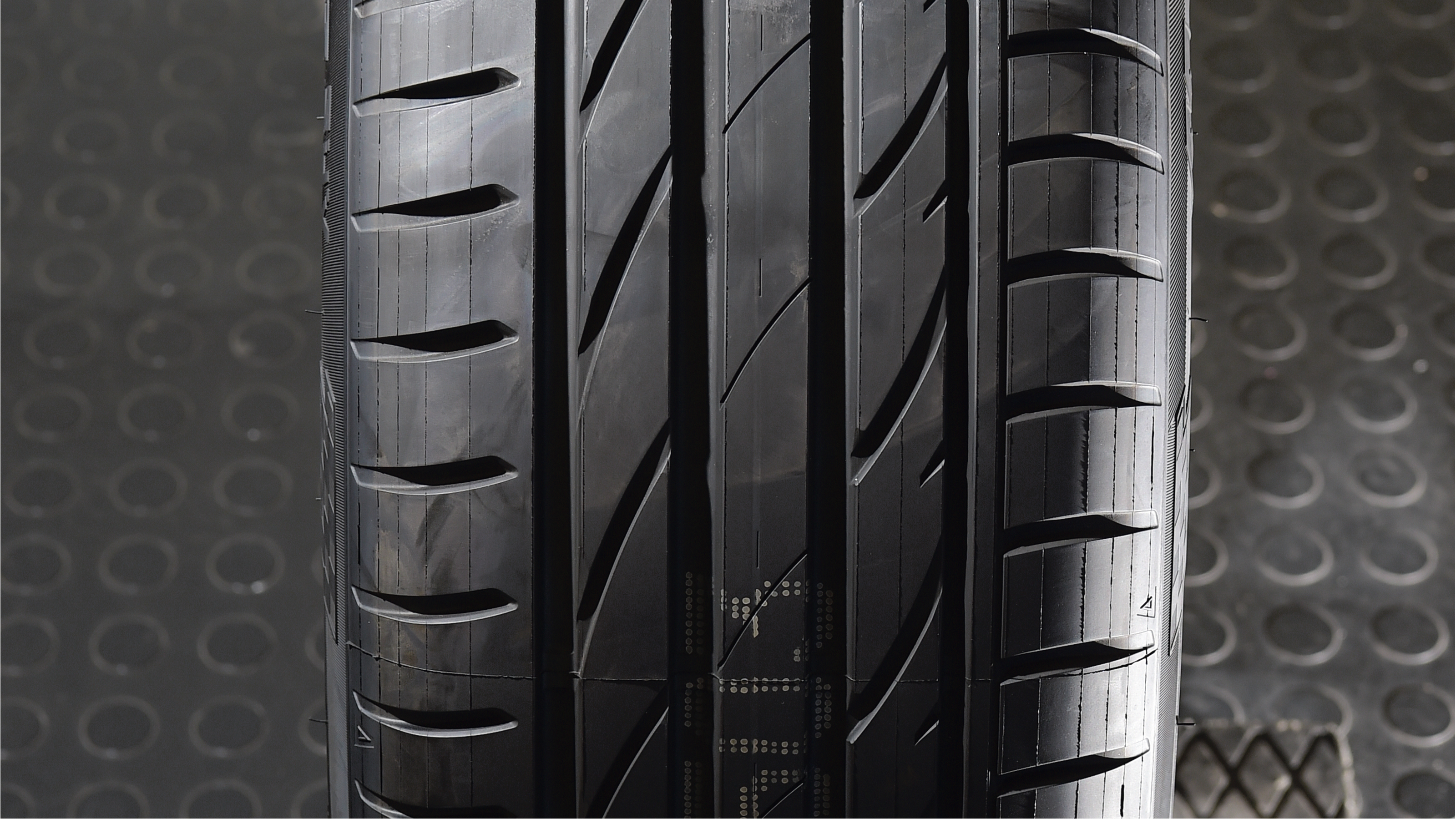 Maxxis Victra Sport 5 VS5 SUV